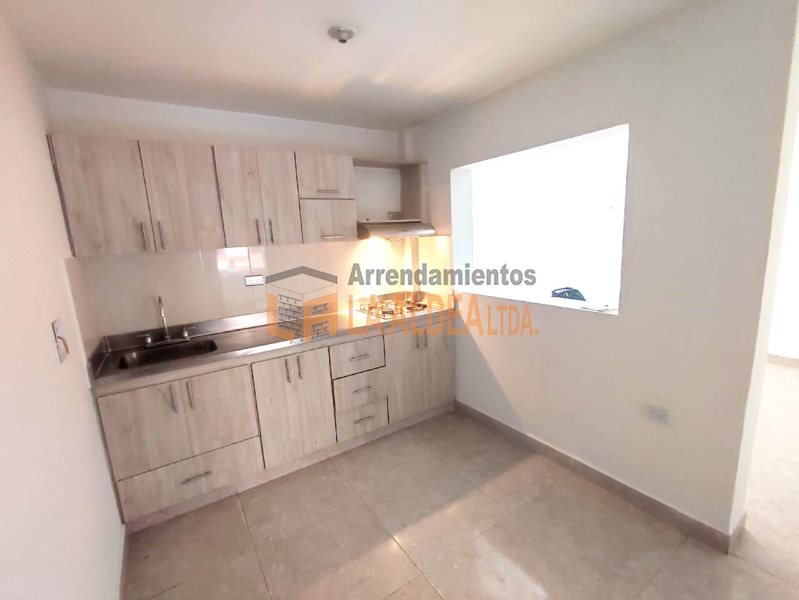 Casa disponible para Arriendo en Itagüí con un valor de $2,150,000 código 869